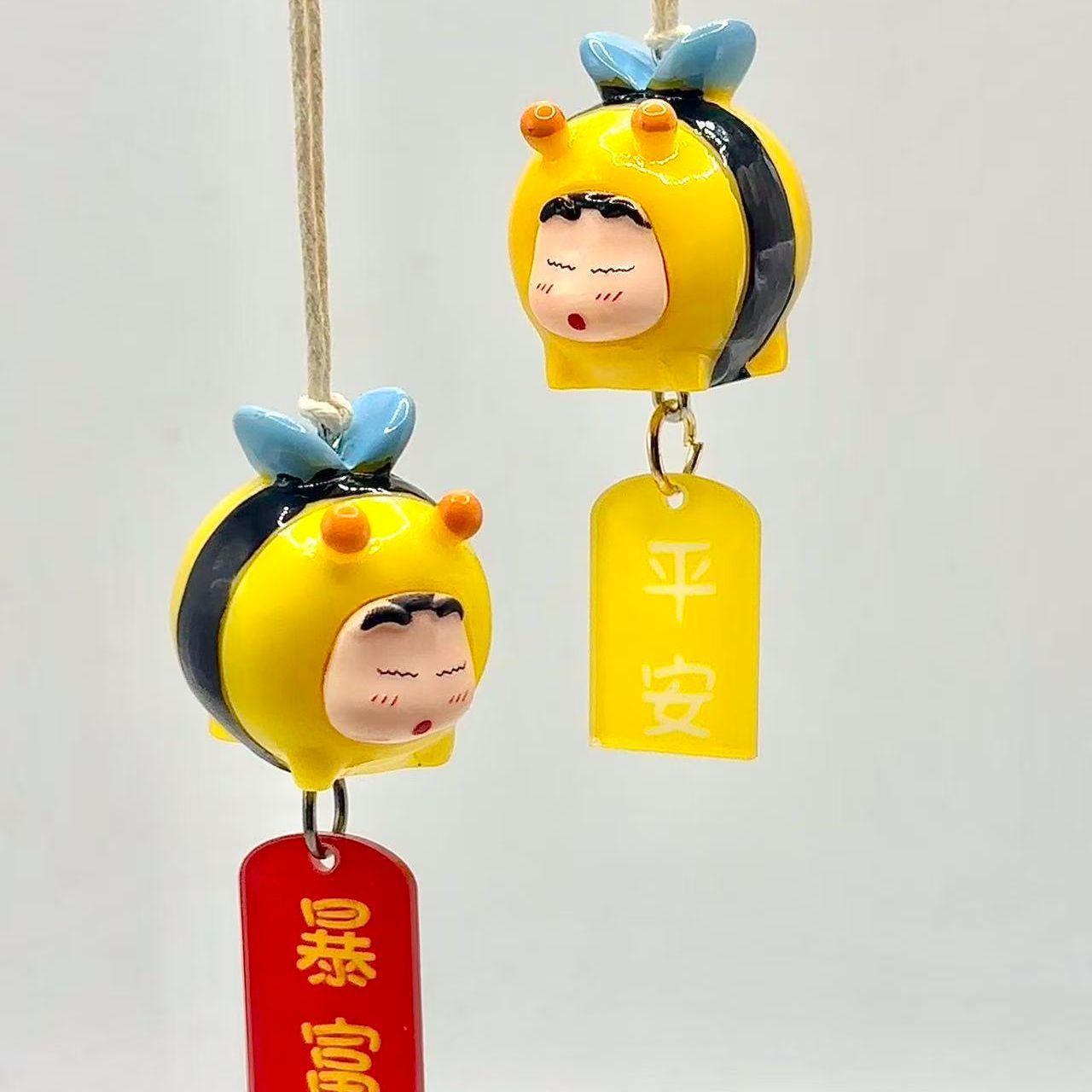 Decorative Mirror - Figurine de cosplay d'abeille de Crayon